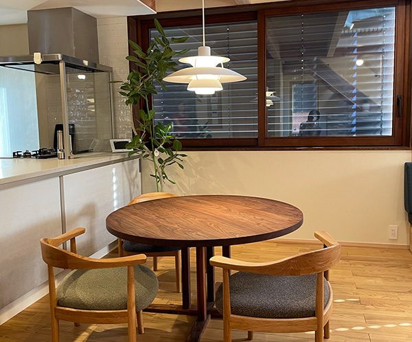 低座～低めのテーブルと椅子～